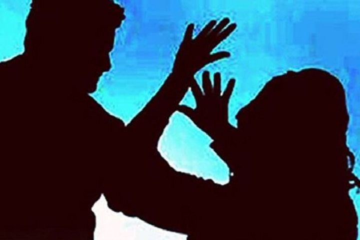স্কুলের আয়াকে মারধর করলো অফিস সহকারী 11 image 85953 1582265173