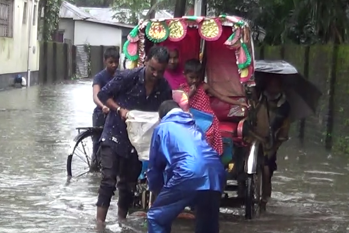 পঞ্চগড়ে বৃষ্টিতে জনজীবন ব্যাহত, পানিবন্দী পৌরবাসী 12 ponchagar