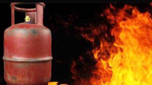 Gas oposaronerr somoy dhogdhoder modday 2 jon ere mettu