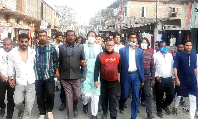 জামায়াত-শিবিরের মিছিল থেকে পুলিশের ওপর হামলায় আহত ৫, আটক ৭ 4 hamlanews24