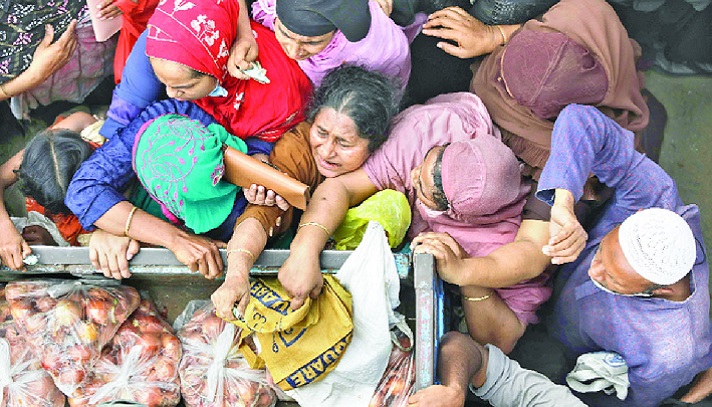 পেঁয়াজের বাড়তি দাম ঘাড়ে চাপছে 15 pawagnews24