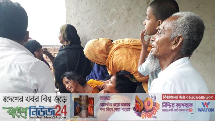 মুক্তিযোদ্ধার ছেলেকে কুপিয়ে হত্যা 12 muktijoddai calay k kupeya hotta