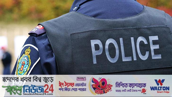 ঢাকায় বাসচাপায় মোটরসাইকেল আরোহী পুলিশ সদস্য নিহত 2 dhakai buscapai motorcaialey arohe polich sodosho nehoto
