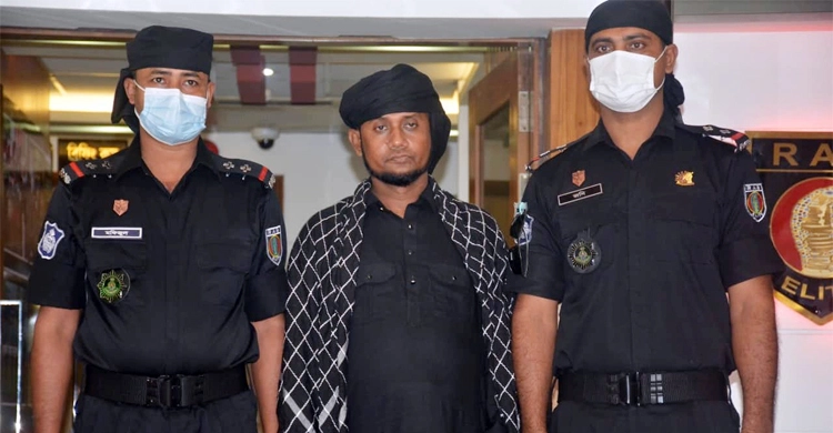 প্রতারণার অভিযোগে গ্রেফতারের পর জানা গেলো তিনি ফাঁসির আসামি 10 ashami